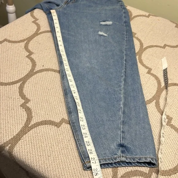 Old Navy extra hi-rise loose taper me Darla Blue Jeans - Picture 7 of 16